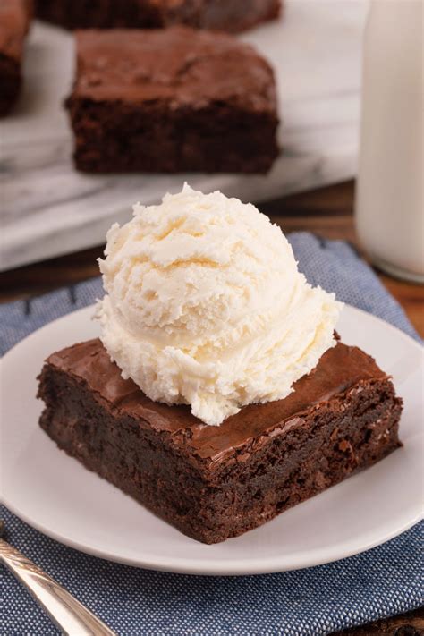 Brownie ice cream. Things To Know About Brownie ice cream. 
